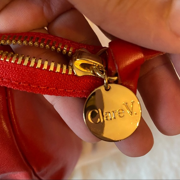 Clare V Grande Pepe in cherry red - Picture 7 of 8